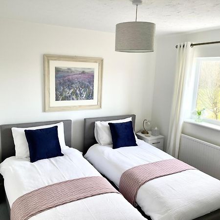Comfortable And Spacious Superb Holiday Home In Llanelli, Dog Friendly Εξωτερικό φωτογραφία
