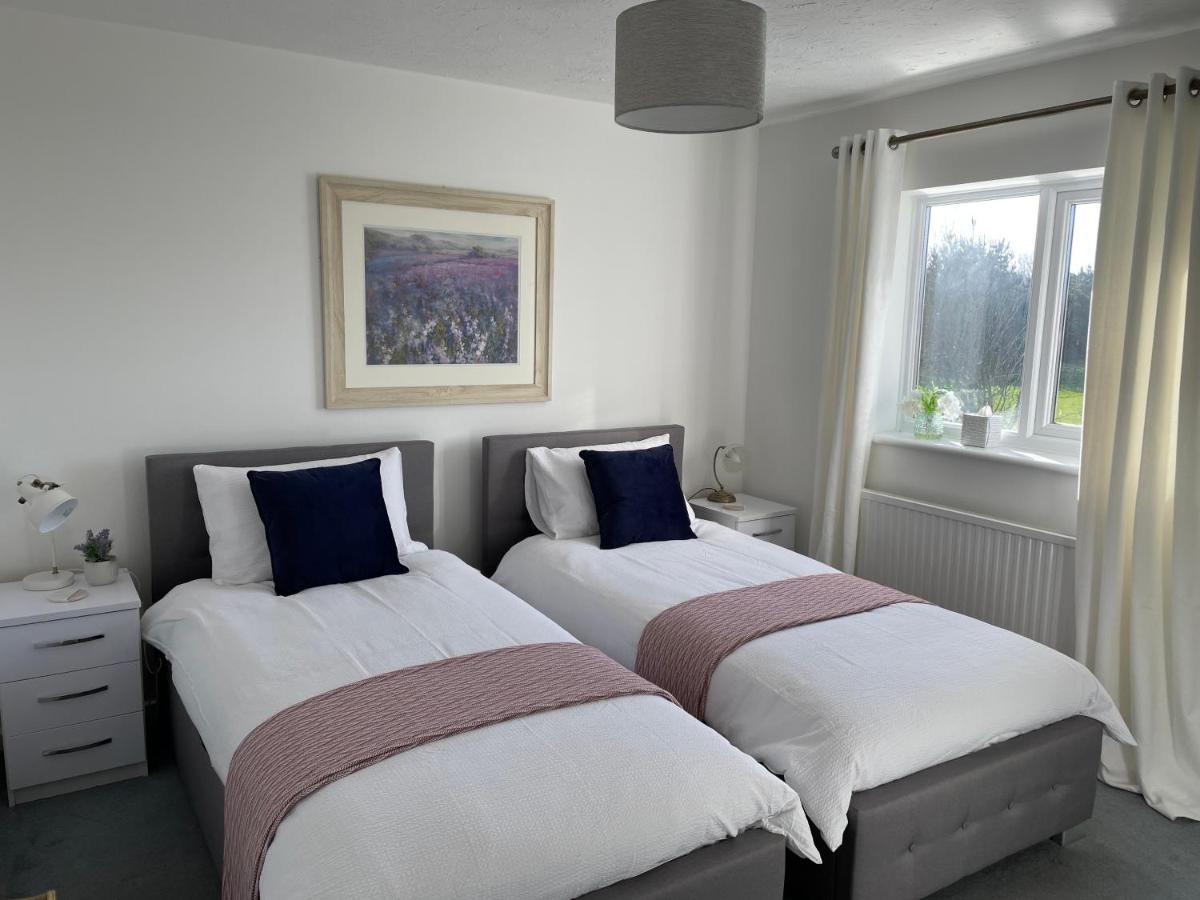 Comfortable And Spacious Superb Holiday Home In Llanelli, Dog Friendly Εξωτερικό φωτογραφία