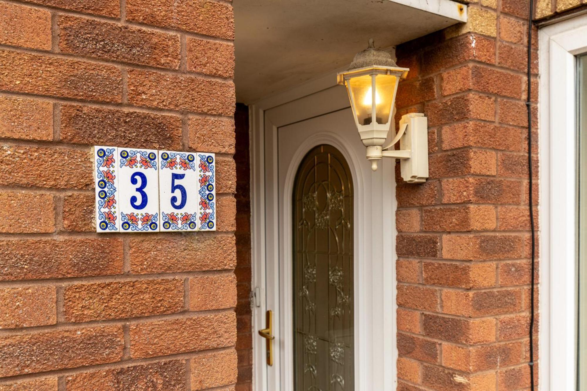 Comfortable And Spacious Superb Holiday Home In Llanelli, Dog Friendly Εξωτερικό φωτογραφία