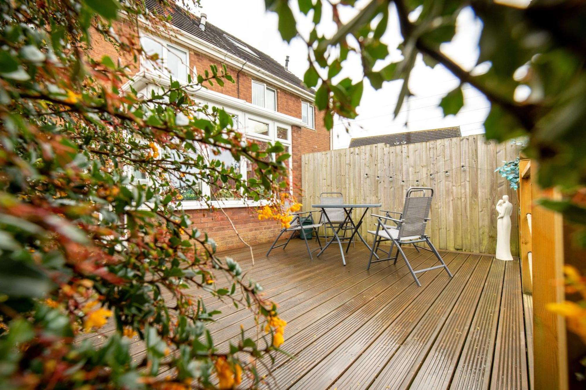 Comfortable And Spacious Superb Holiday Home In Llanelli, Dog Friendly Εξωτερικό φωτογραφία